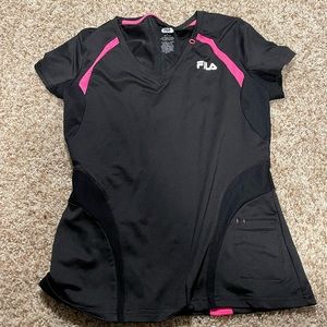 Fila women’s black workout shirt Sz small